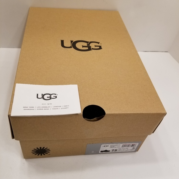 UGG W Lynwood water resistant black suede sheep skin clogs 7.5 100% authentic - Picture 15 of 16